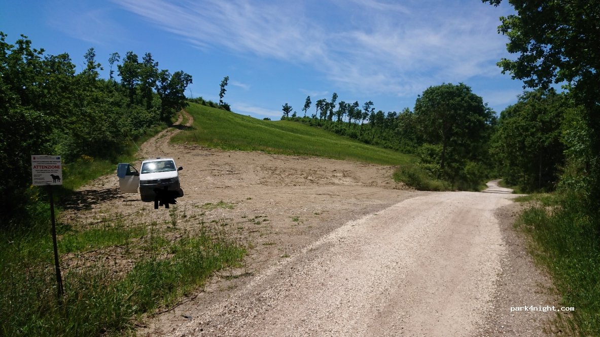 (58014) Manciano - Unnamed Road — foto