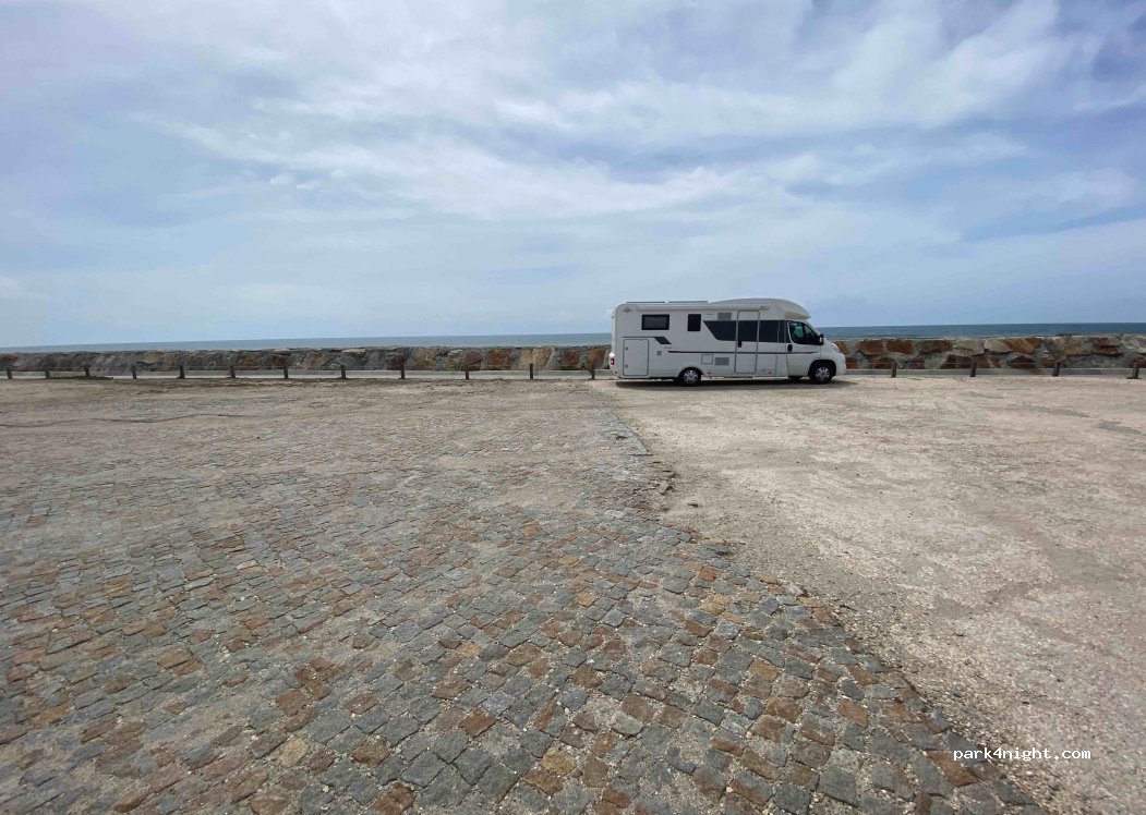 (3885-414) Esmoriz - 222 Avenida Infante Dom Henrique — foto