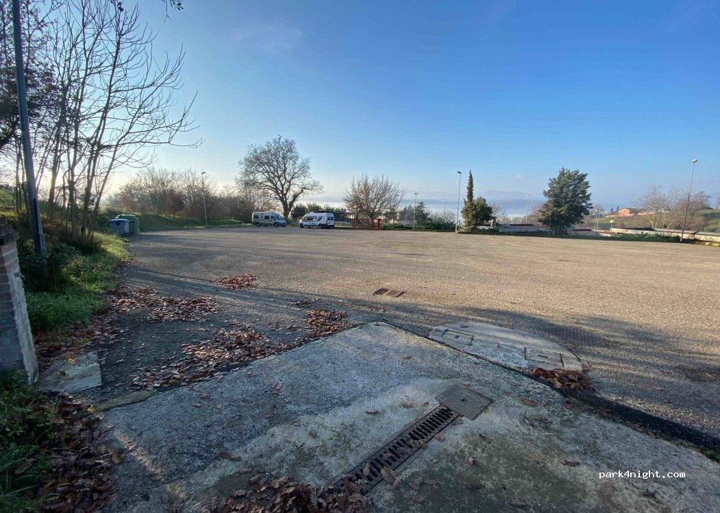 (06010) Citerna - Unnamed Road — foto 2