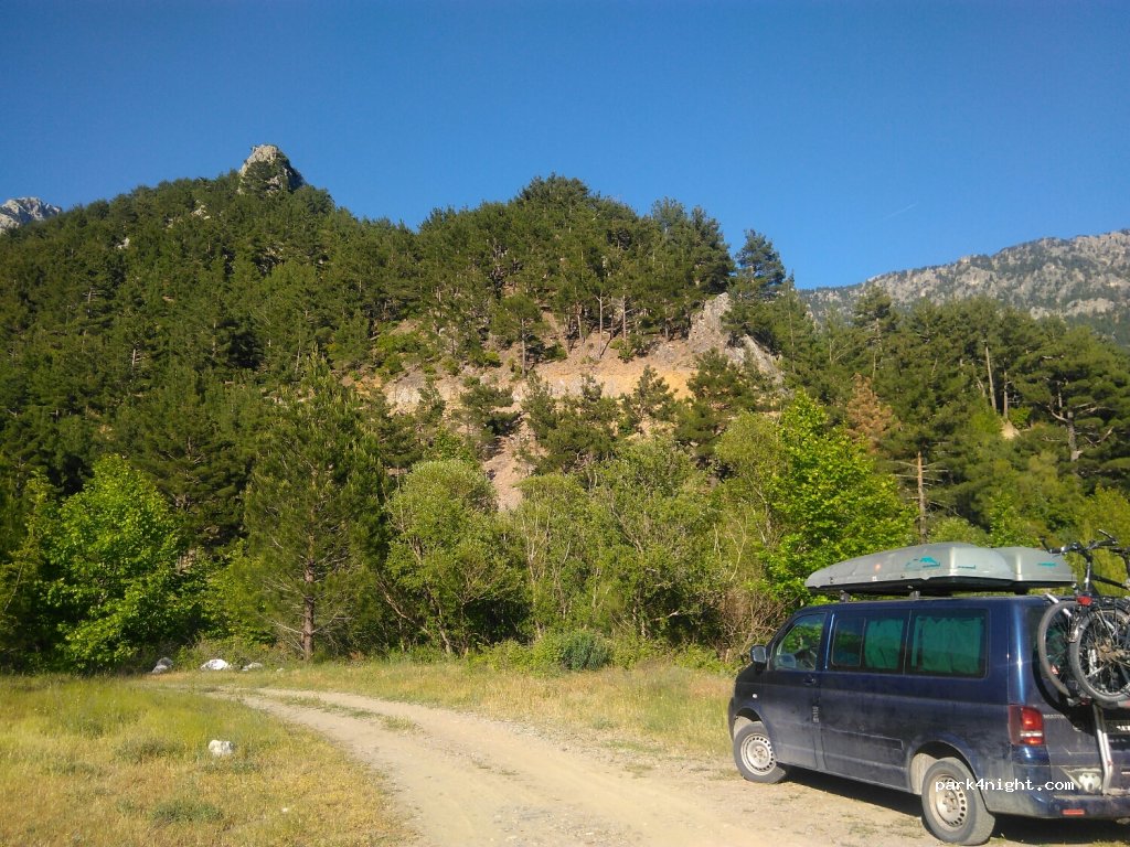 (01472)  - Unnamed Road — foto