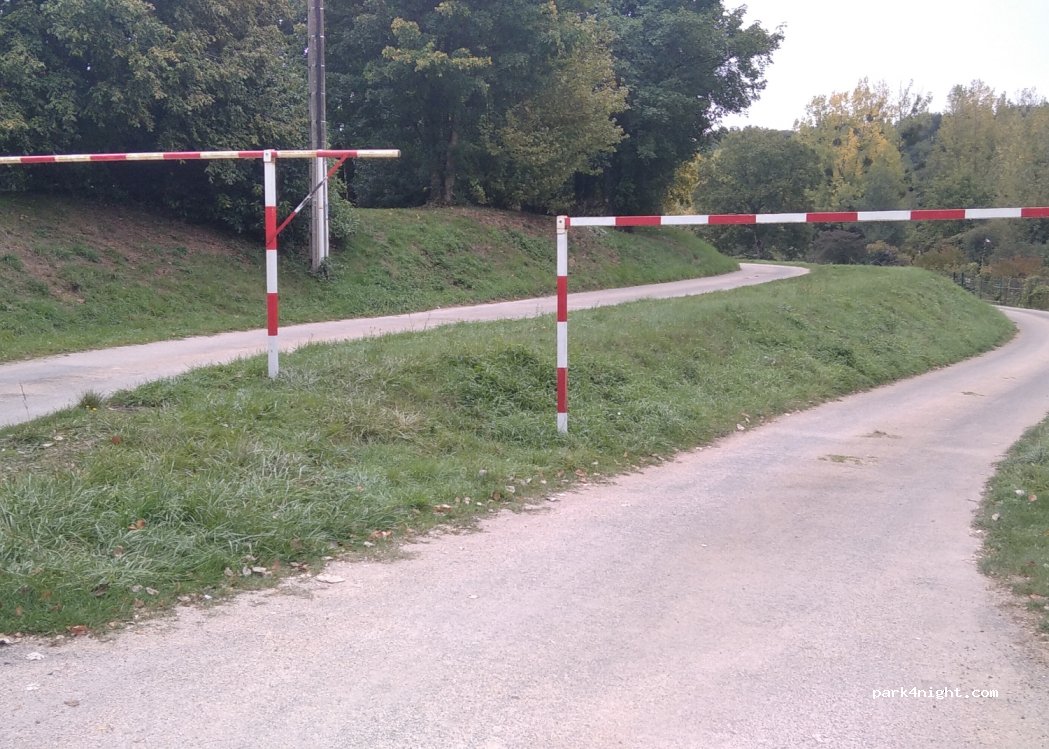 (86190) Ayron - Le Grand Pré — foto