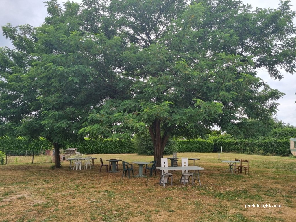 Aire de Camping-Car  Alma — foto 4