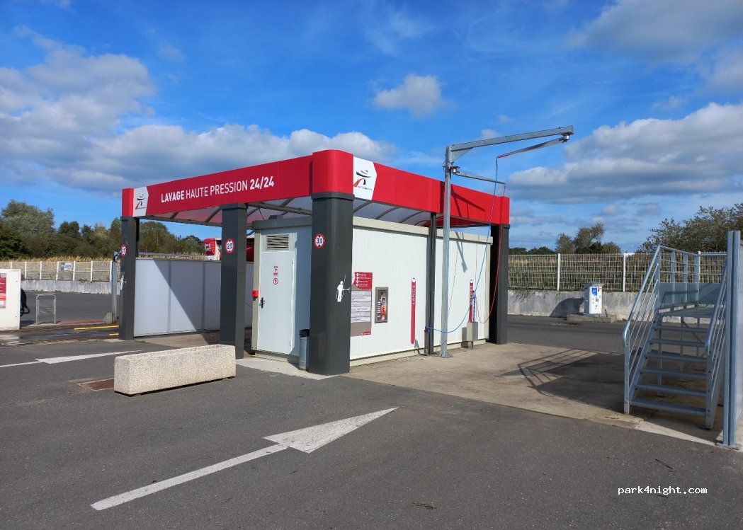 Aire de camping-cars de Plouescat (Intermarché) — foto 3
