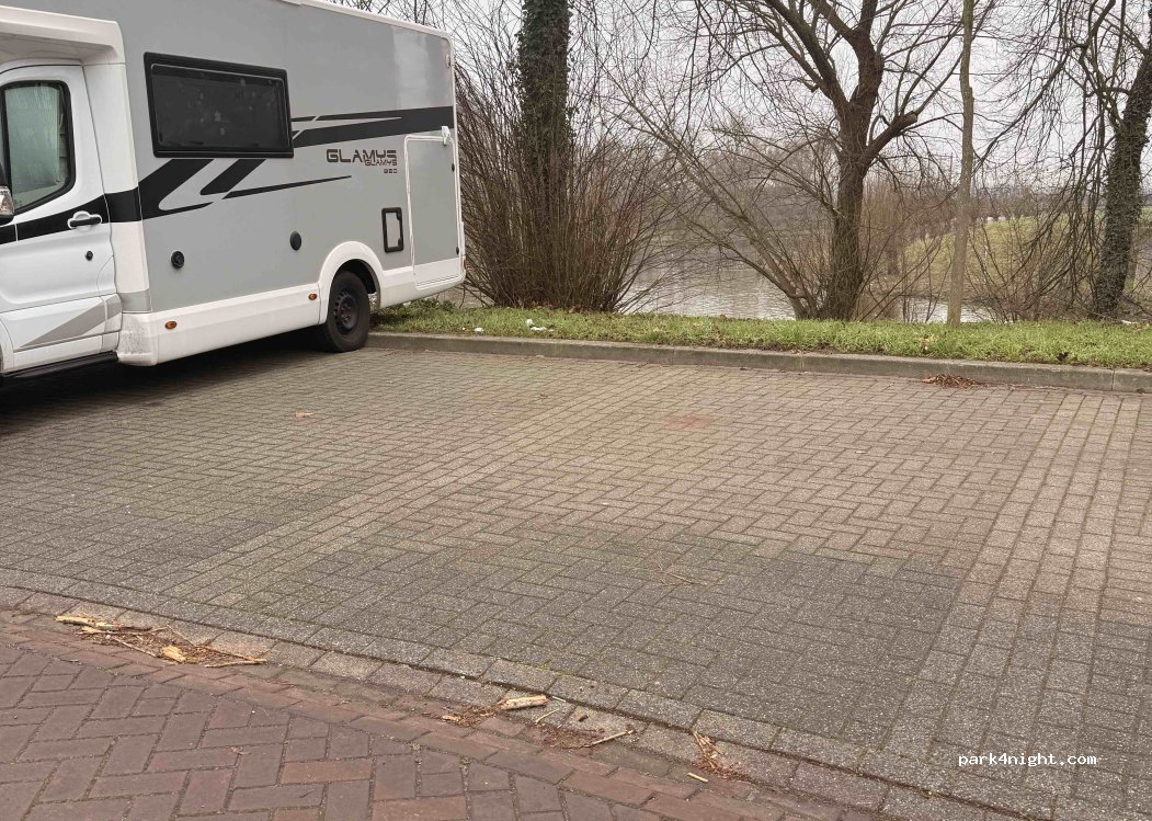 (5211 CG) 's-Hertogenbosch - Wilhelminaplein — foto 3