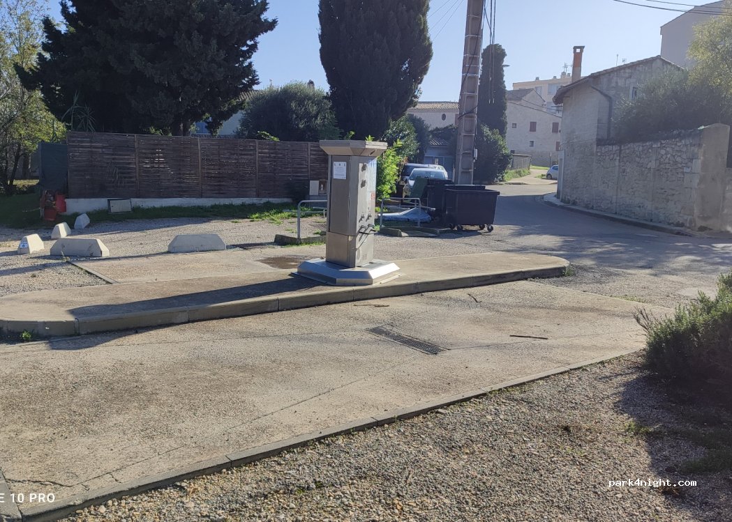 Aire de Camping Cars Beaucaire — foto 5