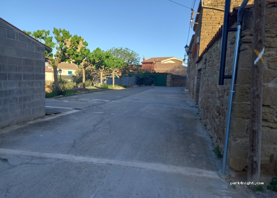 (25318) Montfalcó d'Ossó - 4 Plaça Castell — foto 4