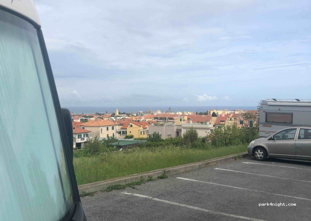 (17025) Loano - 52 Via E. Toti — foto