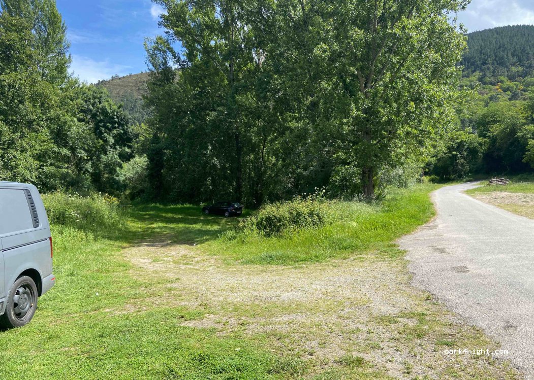 (27310) Ribas de Sil - 18 Lugar San Pedro — foto 3