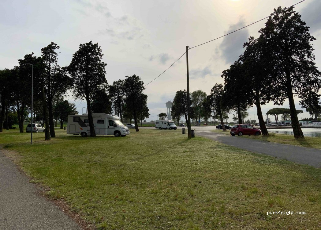 (44022) Comacchio - Viale del Lago — foto 2