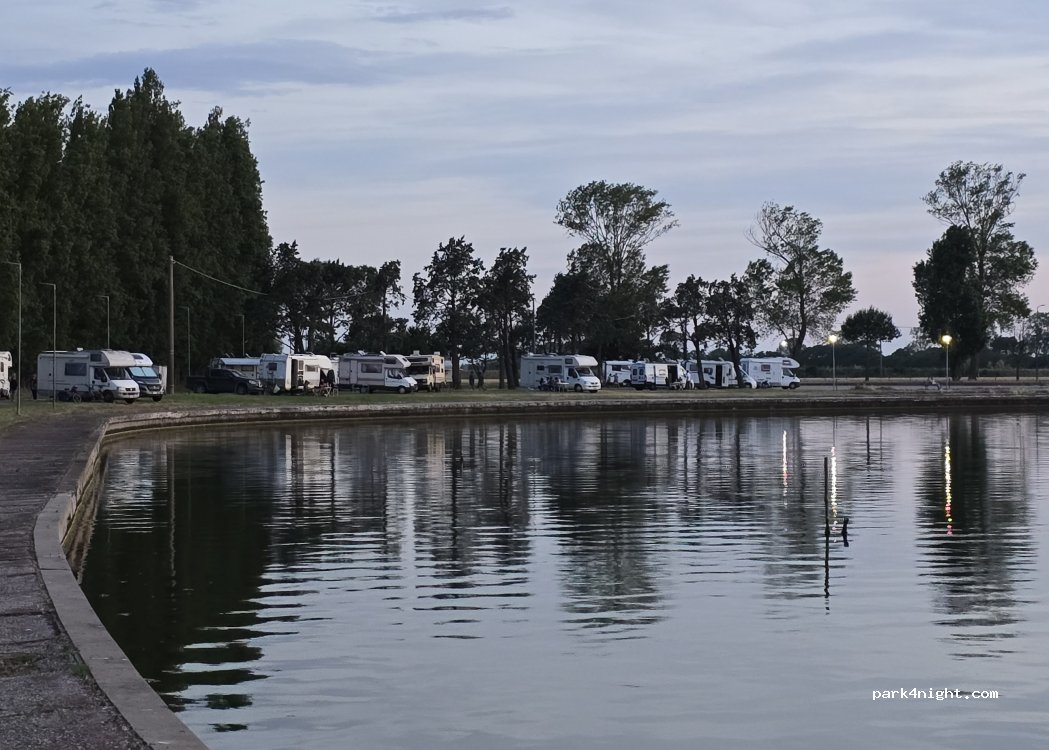 (44022) Comacchio - Viale del Lago — foto 4