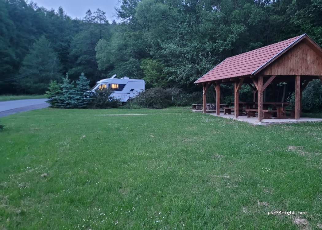 (3936) Háromhuta - 61 Petőfi út — foto 3