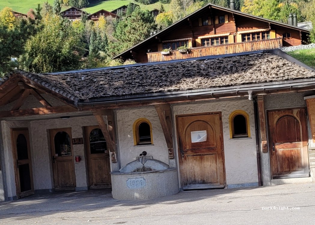 (1659) Rougemont - 1 Route de Flendruz — foto