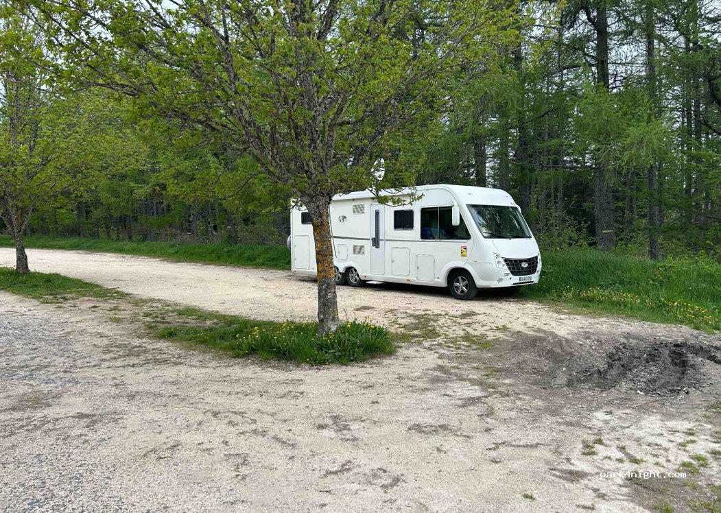(48700) Monts-de-Randon - Unnamed Road — foto 5