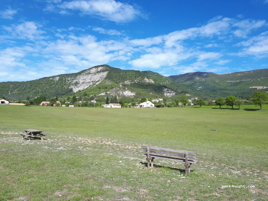(05300) Barret-sur-Méouge - — foto 2
