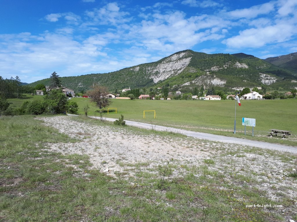 (05300) Barret-sur-Méouge - — foto 3