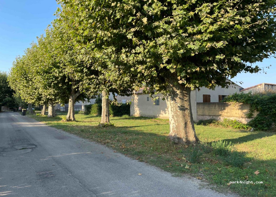 (30210) Sernhac - 115 Chemin de la Gare — foto 3