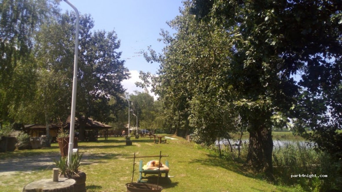 Tiszavirag Camping — foto