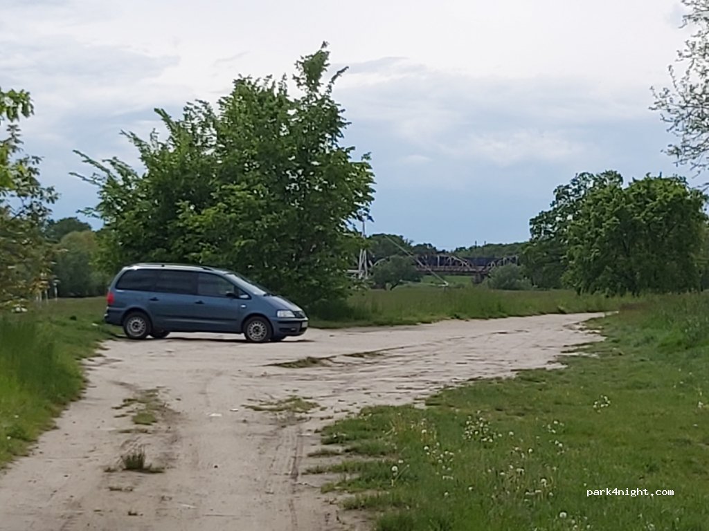 (56-120) Brzeg Dolny - Podwale — foto 2
