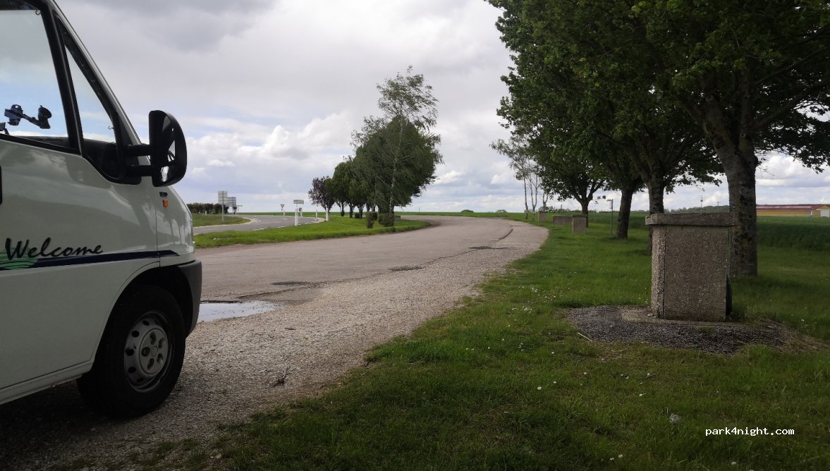 (52330) Colombey-les-Deux-Églises - Route Nationale 19 — foto 3