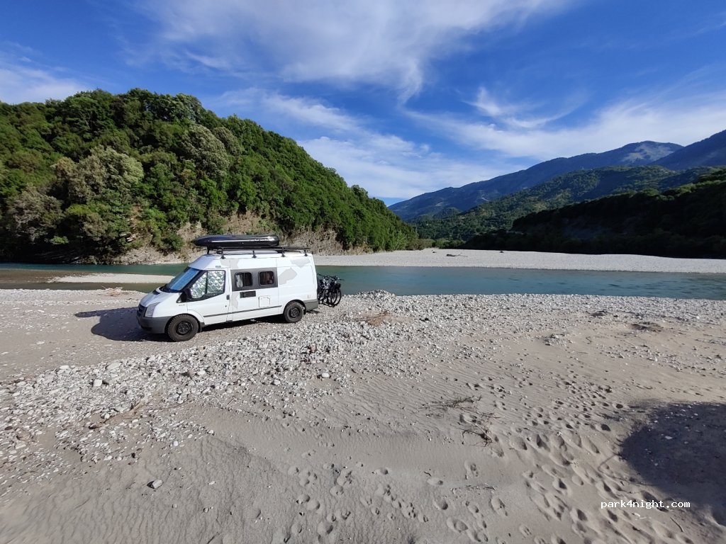 (470 47) Mesopirgos - Unnamed Road — foto