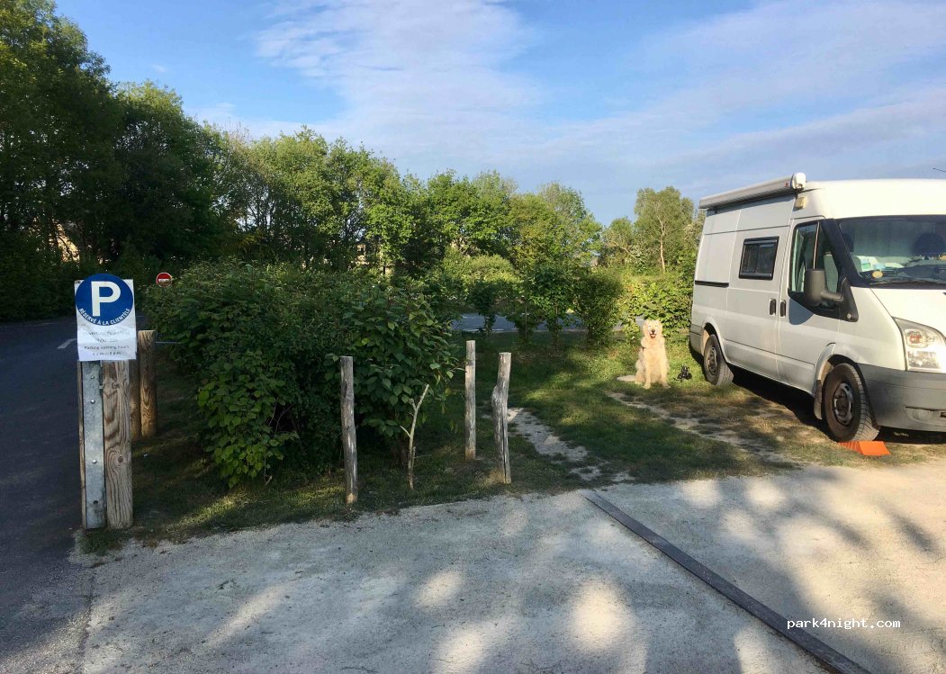 (14810) Merville-Franceville-Plage - 2 Place du 9EME Bataillon — foto 3