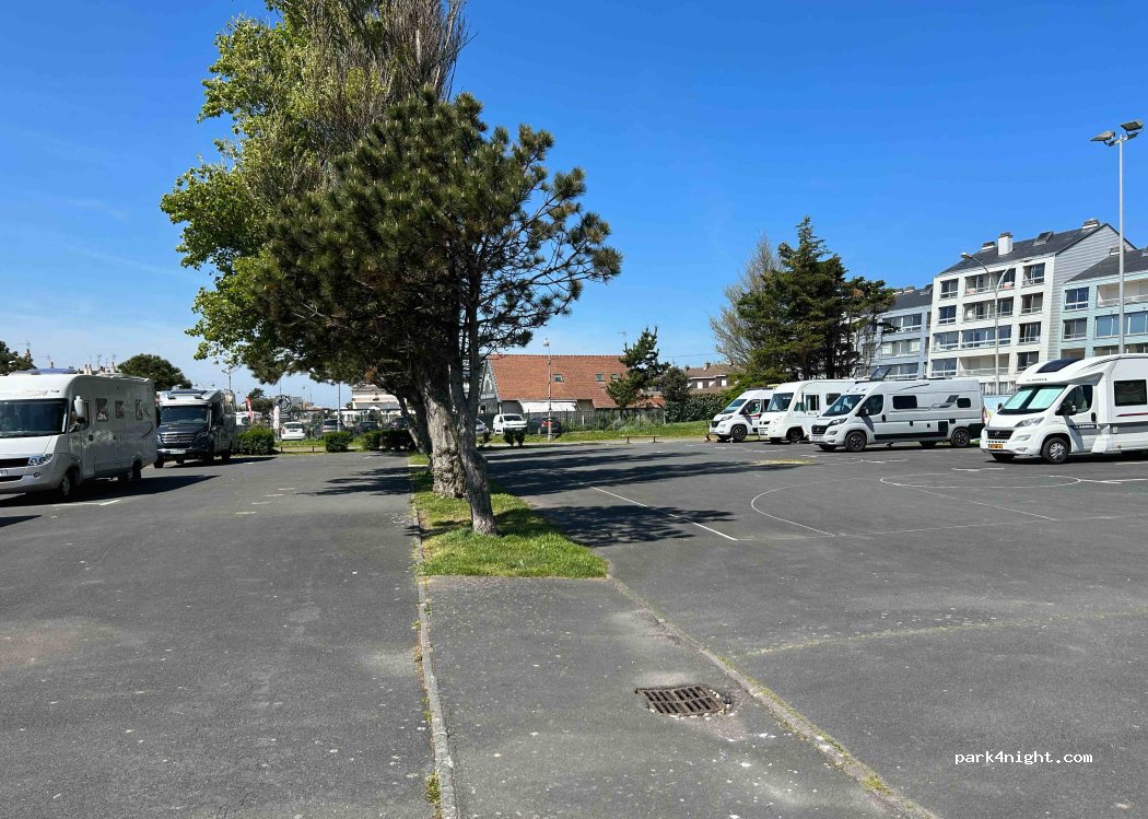 (14470) Courseulles-sur-Mer - 48 Avenue de la Combattante — foto 3