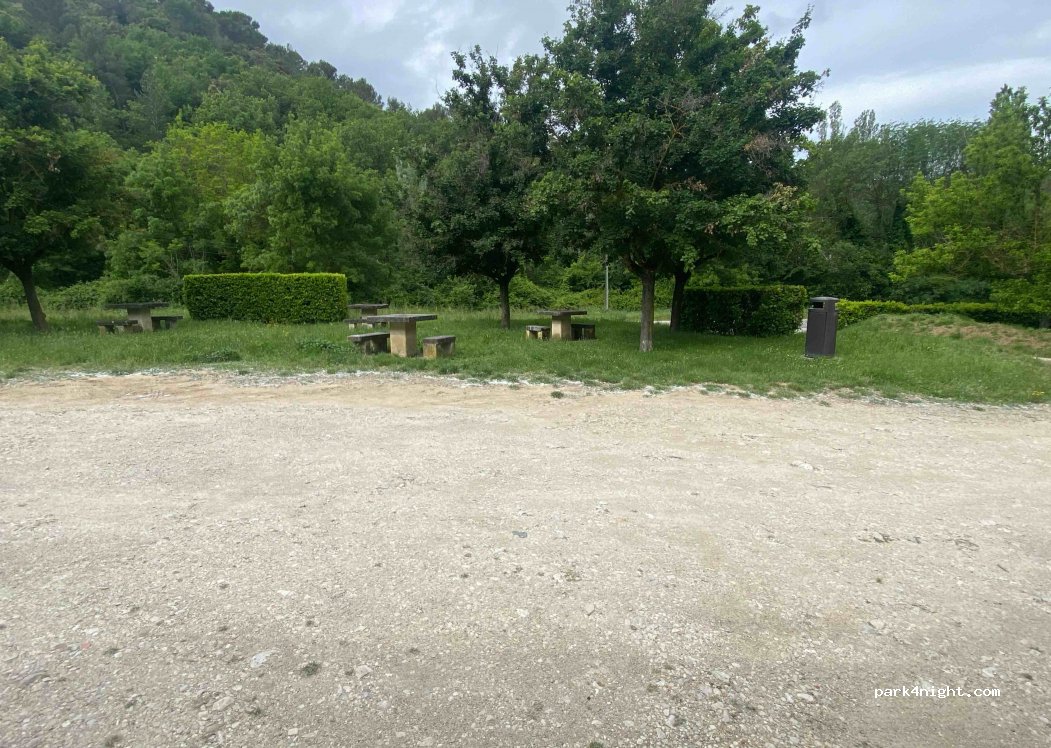 (84110) Crestet - D938 — foto