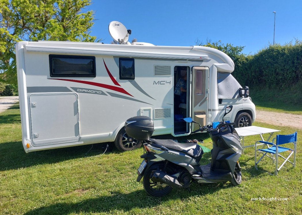 Area Camper Porto Recanati — foto