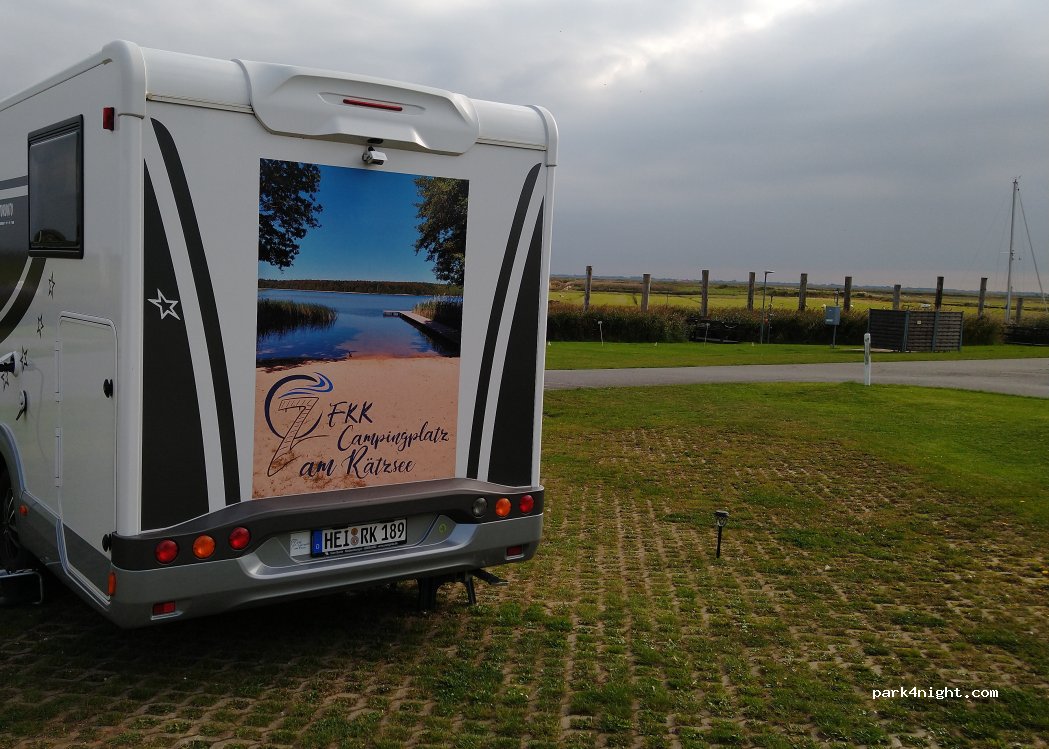 Wohnmobilstellplatz Sportbootclub Neufeld — foto 5