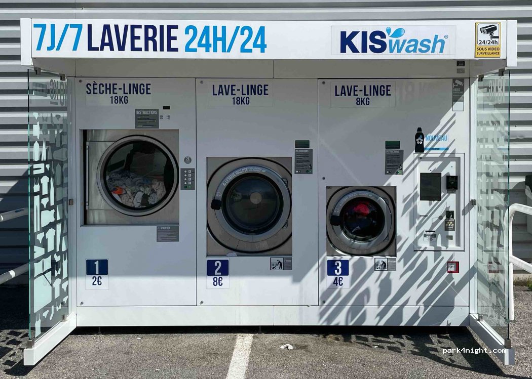 (83260) La Crau - Rue du Patrimoine — foto
