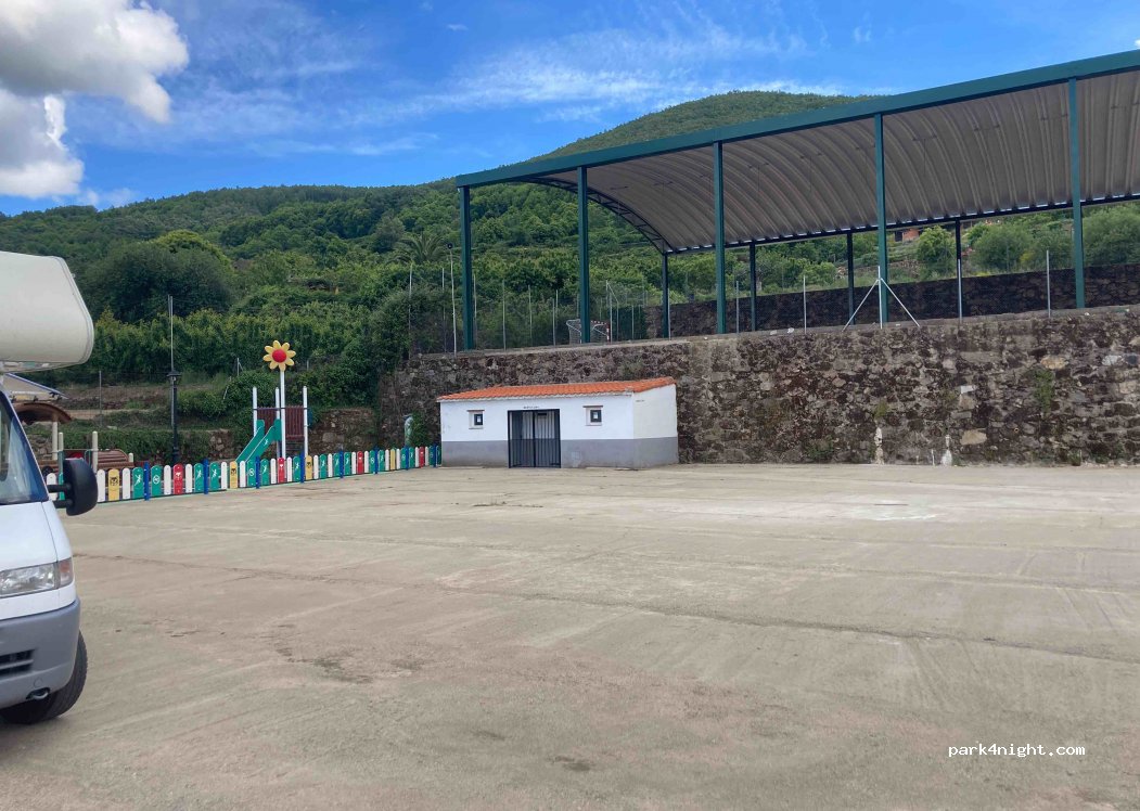 (10616) Casas del Castañar - 8 Calle Pasaderos — foto