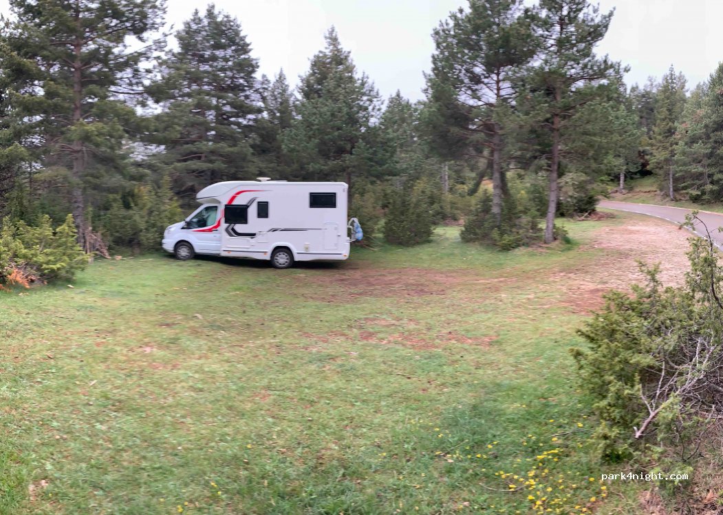 (08697) Saldes - Unnamed Road — foto