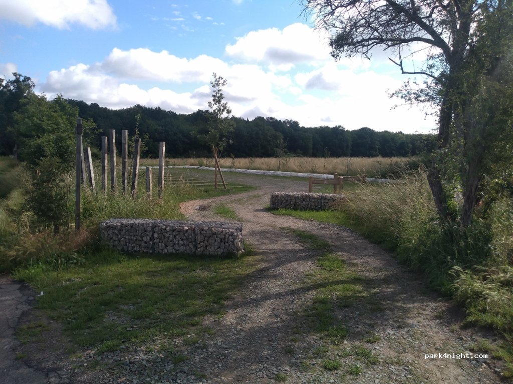 (37540) Saint-Cyr-sur-Loire - Promenade du Bois de la Rabelais — foto 3
