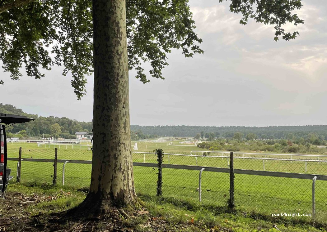 (77300) Fontainebleau - Route de l'Hippodrome de la Solle — foto 5