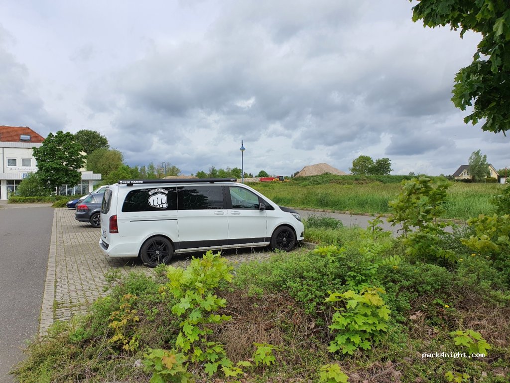 (04425) Taucha - 77 Dewitzer Straße — foto