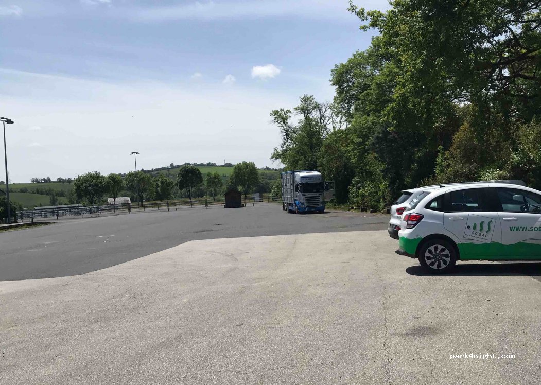 (15600) Maurs - 8B Avenue du Stade — foto 2