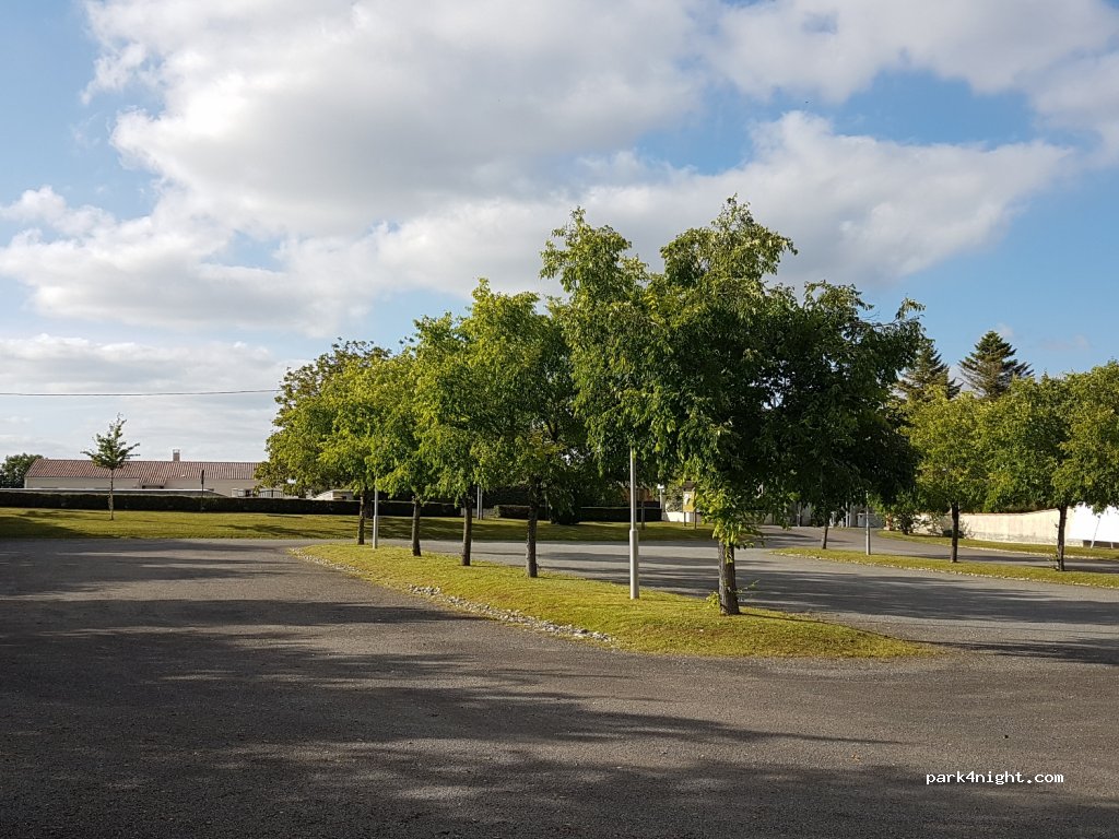 (16560) Aussac-Vadalle - 65 Rue de la République — foto 2