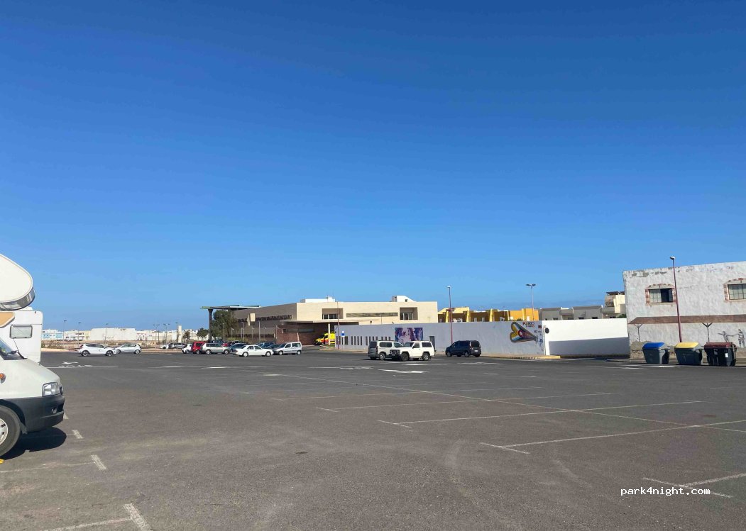 (35600) Puerto del Rosario - 45 Calle Franchy Roca — foto