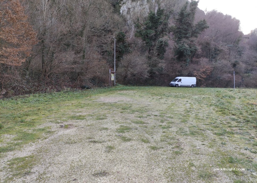 (06041) Borgo cerreto - Strada Provinciale 209 — foto 2