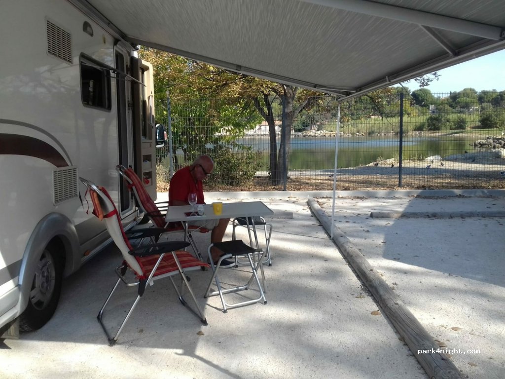 (13800) Istres - 1 Rue des Arnavaux — foto 2