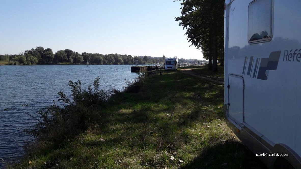 (71240) Gigny-sur-Saône - Le Grand Breuil — foto 3