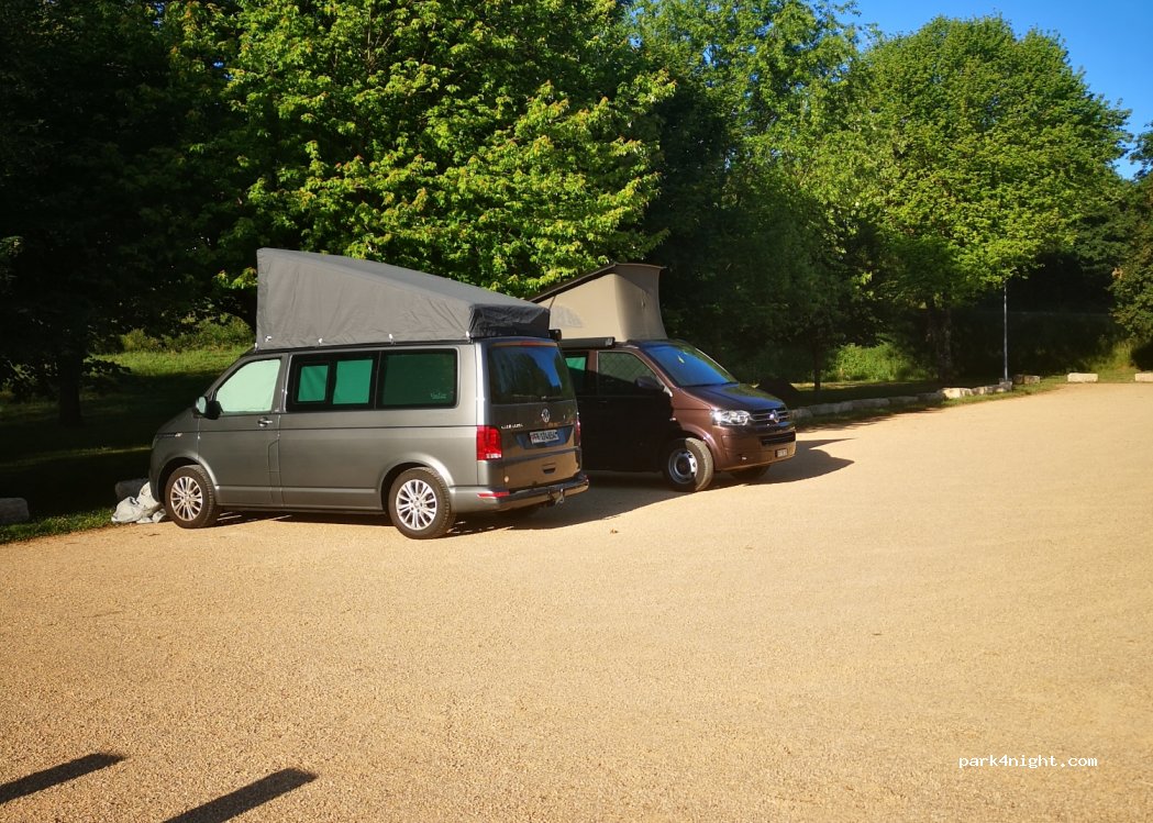 (01300) Massignieu-de-Rives - D37 — foto 3