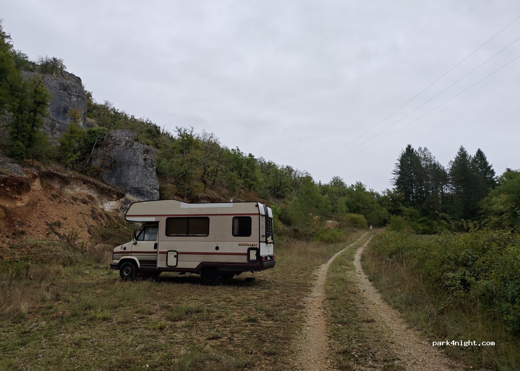 (46330) Lentillac-du-Causse - Unnamed Road — foto 5