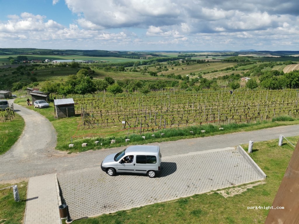 (696 11) Mutěnice - — foto