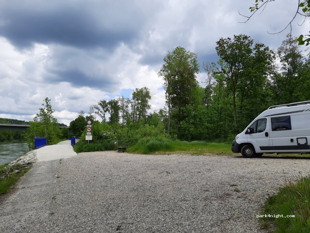 (84524) Neuötting - E552 — foto