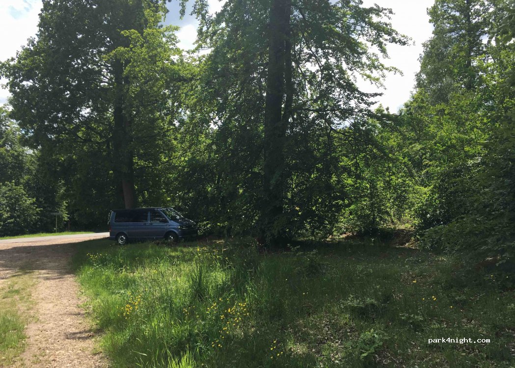 (27440) Lisors - Unnamed Road — foto