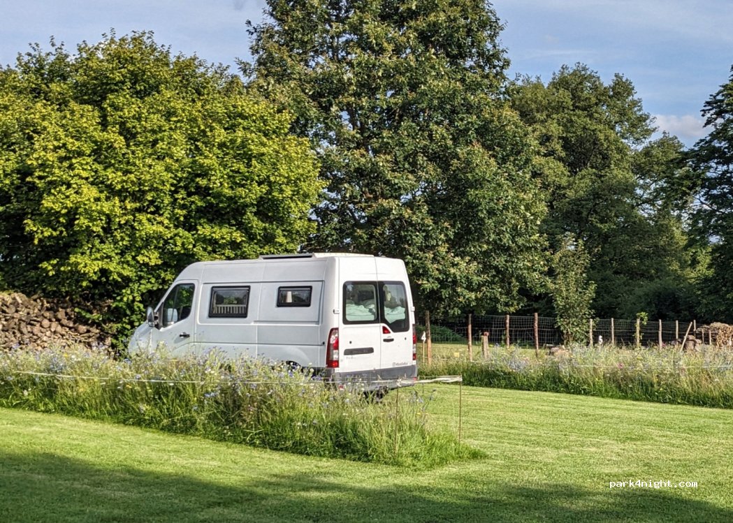 Aire Privée Camping-car Les plesses — foto 2