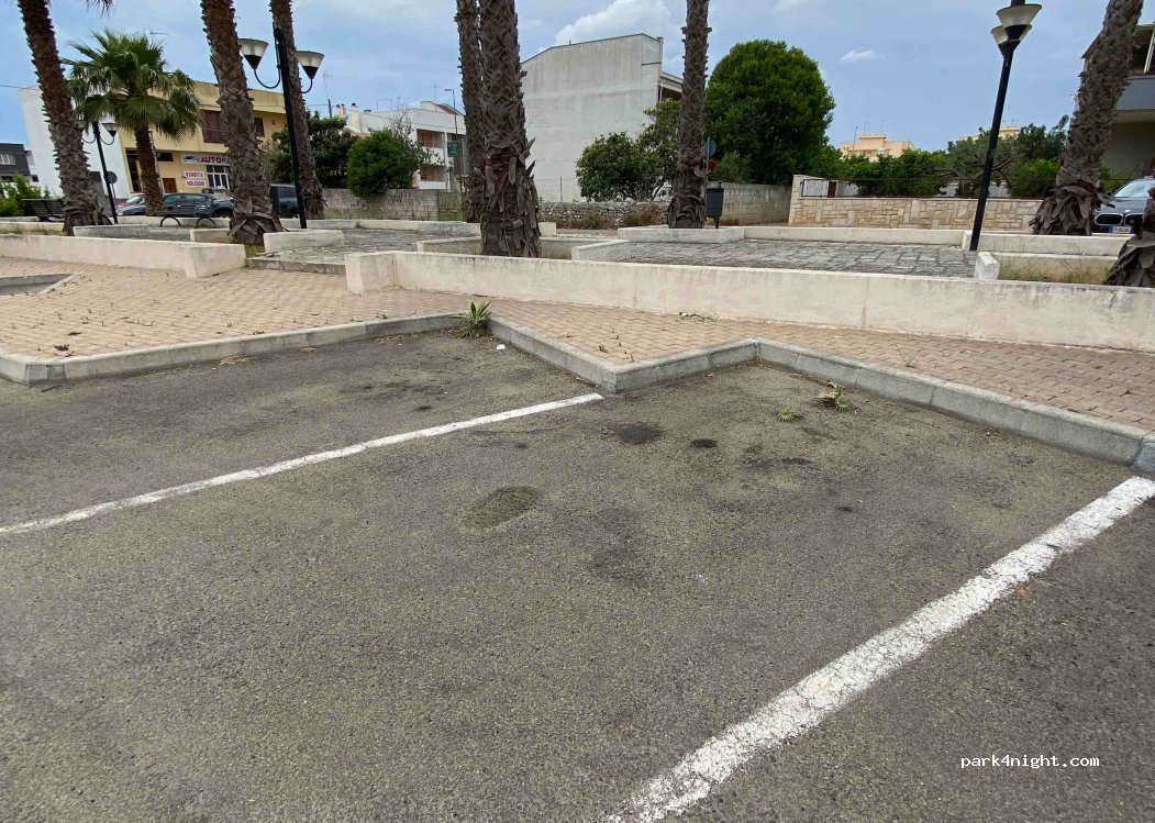 (73054) Presicce - 51 Via Tommaso Fiore — foto