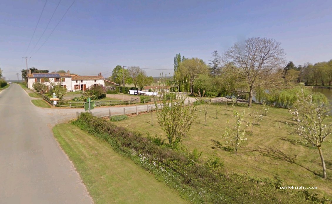 Le Petit Camping La Chagnée — foto