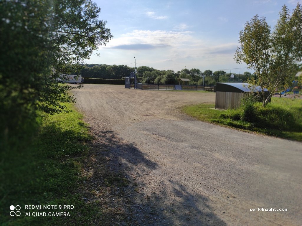 (29100) Le Juch - 4 Rue de la Laiterie — foto 2